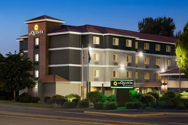 Photo 1 - La Quinta Inn & Suites by Wyndham Salem OR