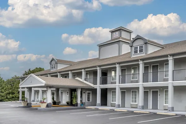Photo 1 - SureStay Plus Hotel by Best Western Asheboro