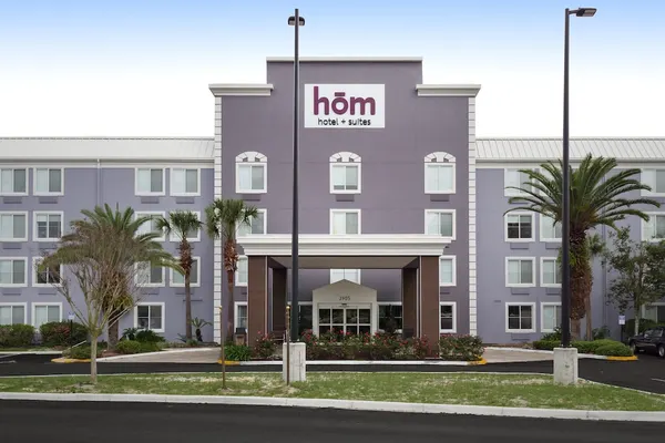 Photo 1 - hom hotel + suites, Trademark Collection by Wyndham