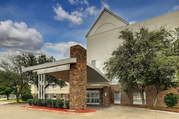 Photo 1 - Fairfield Inn & Suites Dallas Las Colinas