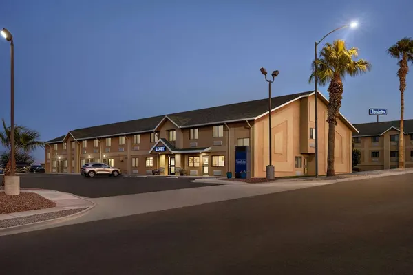 Photo 1 - Travelodge by Wyndham Yuma