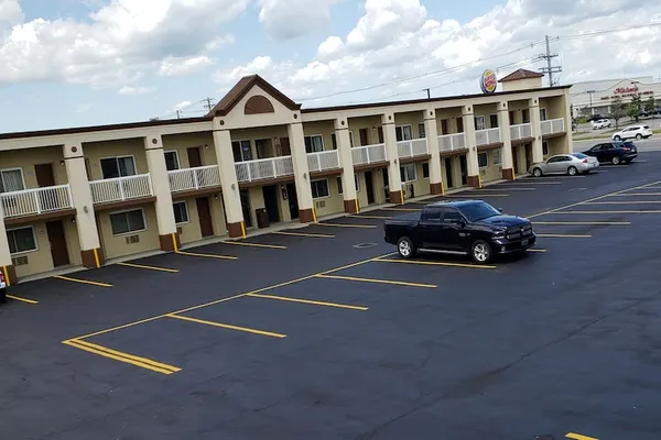 Photo 1 - Days Inn by Wyndham Tonawanda/Buffalo