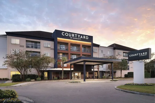 Photo 1 - Courtyard by Marriott Myrtle Beach Broadway