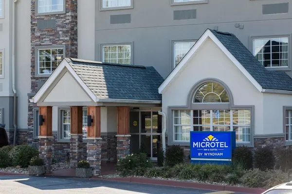 Photo 1 - Microtel Inn & Suites by Wyndham Greenville / Woodruff Rd