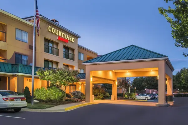 Photo 1 - Courtyard by Marriott Frederick