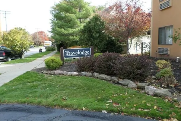 Photo 1 - Travelodge by Wyndham Cleveland Lakewood