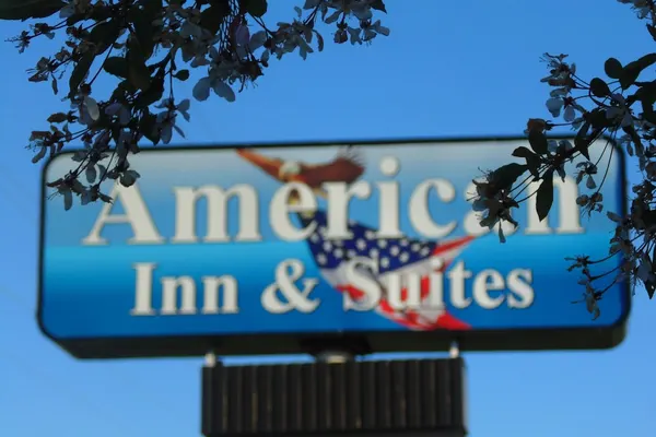 Photo 1 - American Inn and Suites Houghton Lake