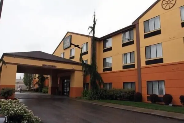 Photo 1 - Evergreen Inn and Suites