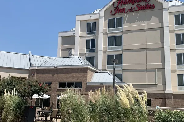 Photo 1 - Hampton Inn & Suites N. Ft. Worth-Alliance Airport