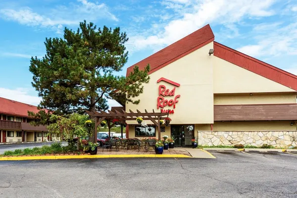 Photo 1 - Red Roof Inn Grand Rapids Airport