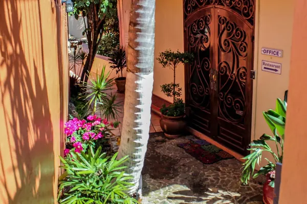 Photo 1 - Mafolie Hotel