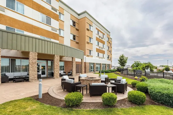 Photo 1 - Courtyard by Marriott St. Louis St. Peters