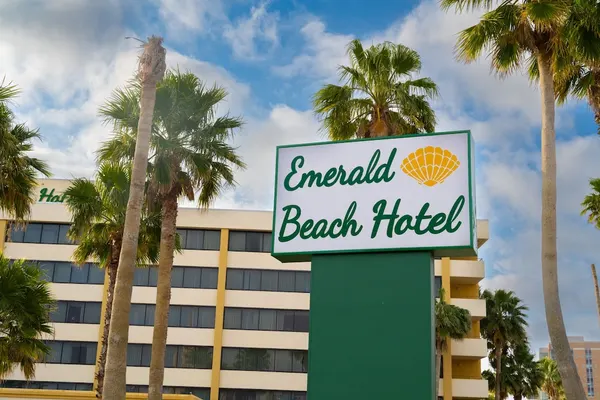 Photo 1 - Emerald Beach Hotel