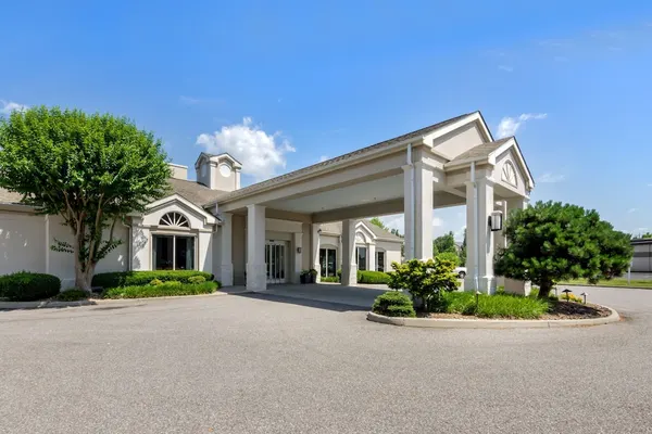 Photo 1 - Best Western Plus Inn at Valley View