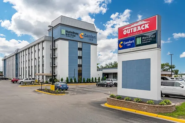 Photo 1 - Comfort Inn MSP Airport - Mall of America