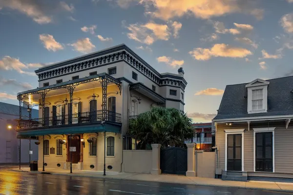 Photo 1 - New Orleans Courtyard Hotel and Suites by the French Quarter