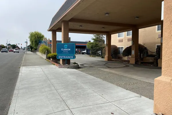 Photo 1 - Clarion Hotel By Humboldt Bay