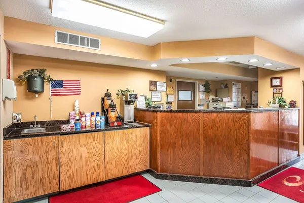 Photo 1 - Econo Lodge Princeton