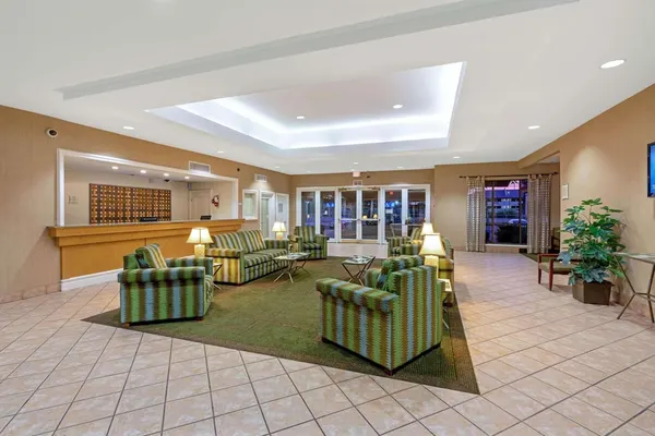 Photo 1 - La Quinta Inn by Wyndham Phoenix North