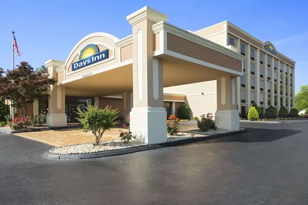 Photo 1 - Days Inn by Wyndham Rome Downtown