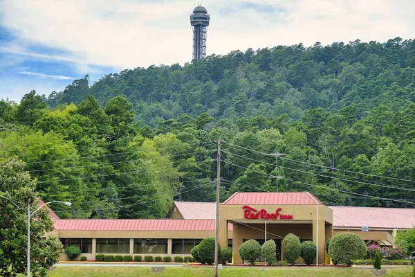 Photo 1 - Red Roof Inn Hot Springs