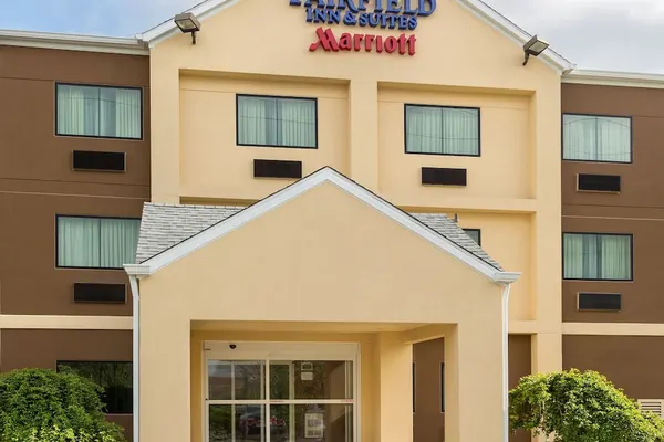 Photo 1 - Fairfield Inn & Suites by Marriott Springfield