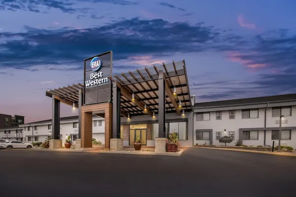 Photo 1 - Best Western West Towne Suites