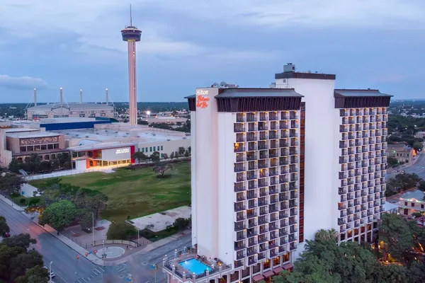 Photo 1 - Hilton Palacio Del Rio