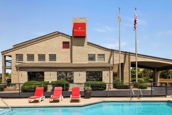 Photo 1 - Ramada by Wyndham Albuquerque Airport