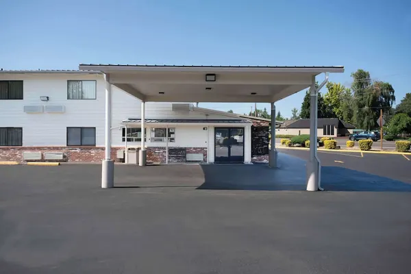 Photo 1 - Motel 6 Gresham, OR - Portland