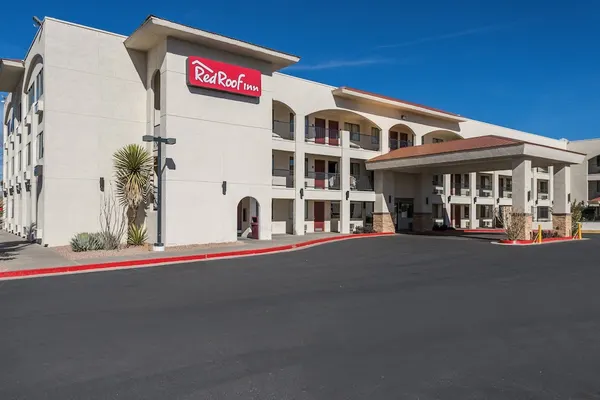 Photo 1 - Red Roof Inn Albuquerque - Midtown