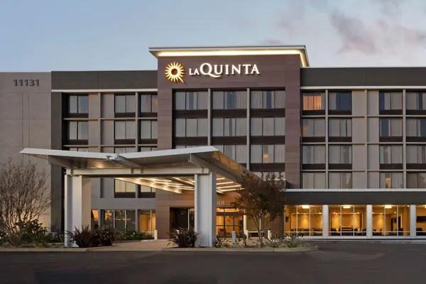 Photo 1 - La Quinta Inn & Suites by Wyndham Rancho Cordova Sacramento