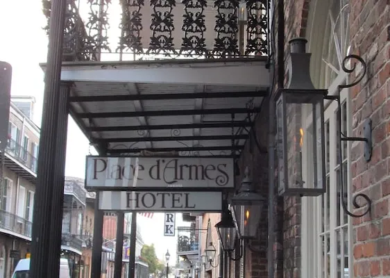 Photo 1 - Place d'Armes Hotel