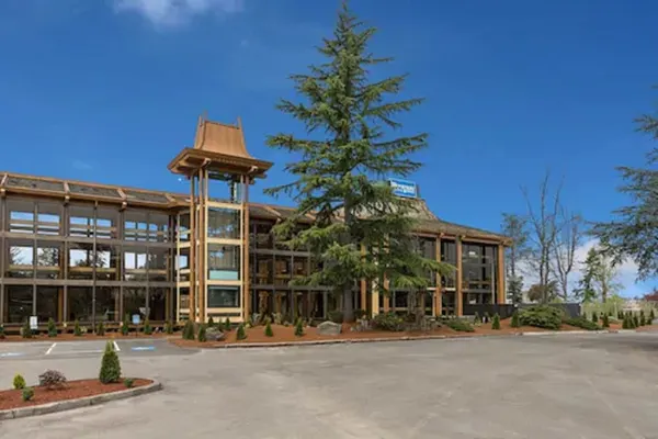 Photo 1 - Rodeway Inn & Suites Portland - Jantzen Beach