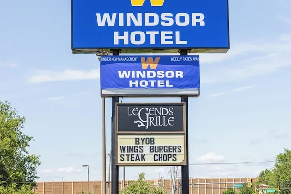 Photo 1 - Windsor Hotel