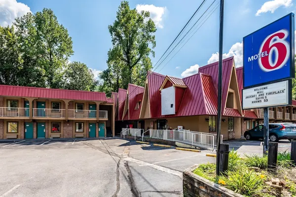 Photo 1 - Motel 6 Gatlinburg, TN - Smoky Mountains