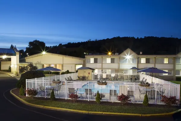 Photo 1 - Quality Inn & Suites Vestal Binghamton near University