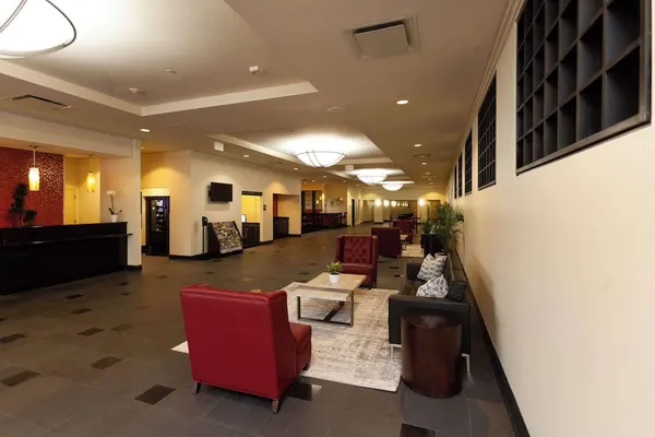 Photo 1 - Clarion Hotel New Orleans - Airport & Conference Center