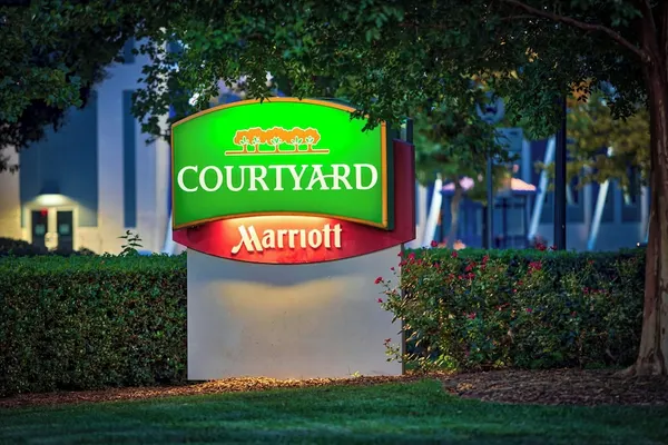 Photo 1 - Courtyard by Marriott Hampton