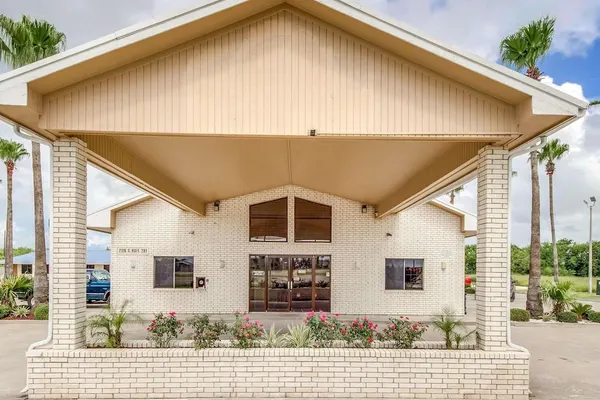 Photo 1 - Econo Lodge Falfurrias Hwy 281