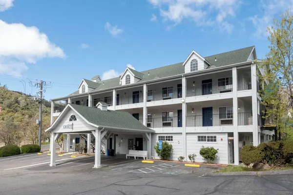 Photo 1 - Quality Inn Yosemite Valley Gateway