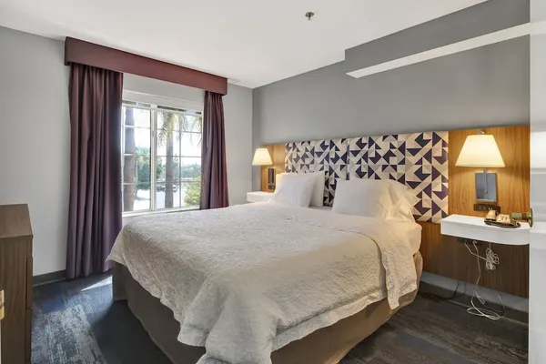 Photo 1 - Express Inn