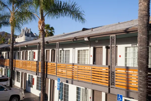 Photo 1 - The Dixie Hollywood