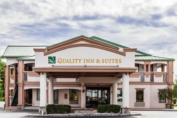 Photo 1 - Quality Inn & Suites Quakertown - Allentown