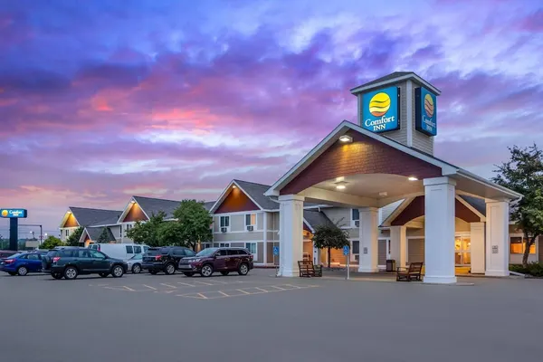 Photo 1 - Comfort Inn Iron Mountain North