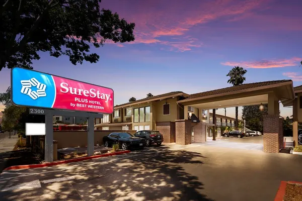 Photo 1 - SureStay Plus Hotel by Best Western Mountain View