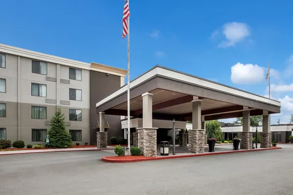 Photo 1 - Best Western Hunt's Landing Hotel Matamoras/Milford