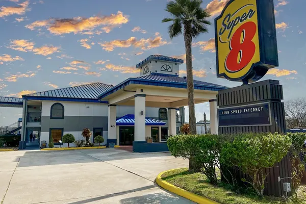 Photo 1 - Super 8 by Wyndham Sealy