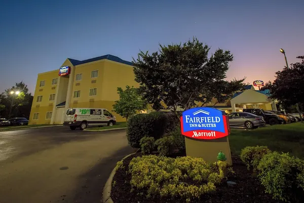 Photo 1 - Fairfield Inn & Suites by Marriott Knoxville/East