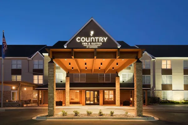 Photo 1 - Country Inn & Suites by Radisson, Minneapolis West, MN